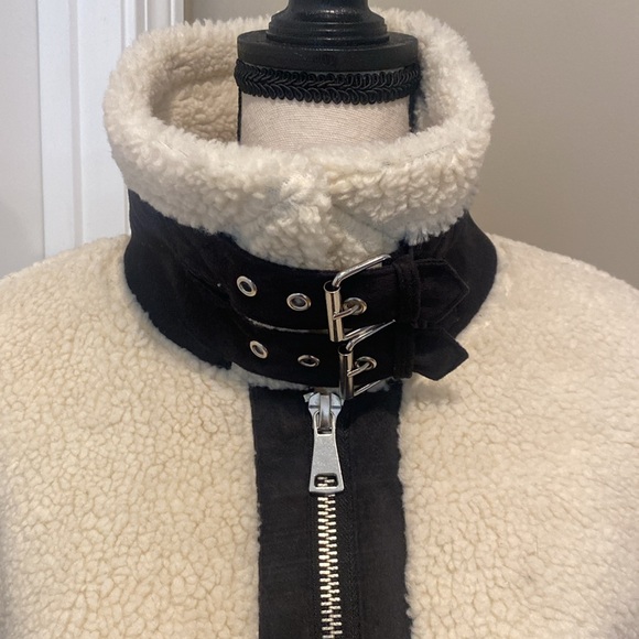 Like new worn twice Womens Live tree size medium black and cream bomber jacket. - Picture 10 of 11